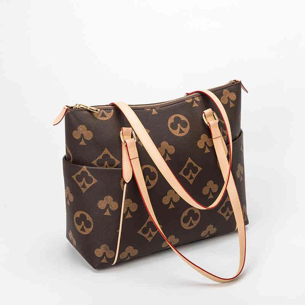 handbag tote bag women's 2022 fashion large capacity portable shoulder versatile printed brand shopping, Black;red
handbag tote bag women's 2022 fashion large capacity portable shoulder versatile printed brand shopping, Black;red