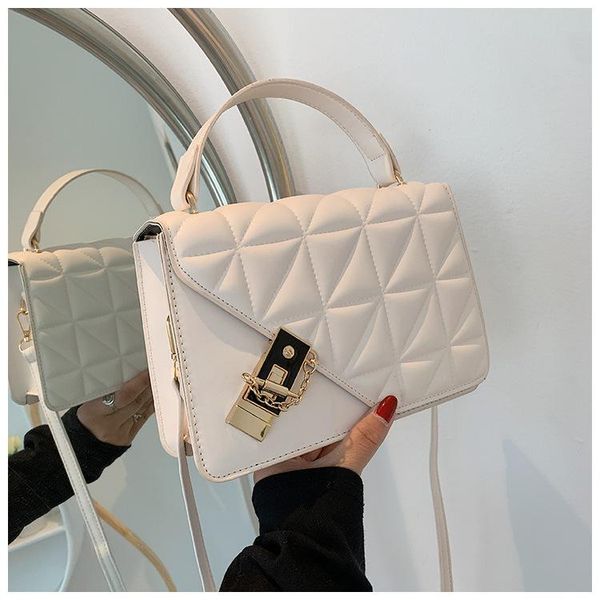 evening bags vintage solid color small bag 2021 summer fashion messenger foreign style lingge simple portable women's girl
evening bags vintage solid color small bag 2021 summer fashion messenger foreign style lingge simple portable women's girl
