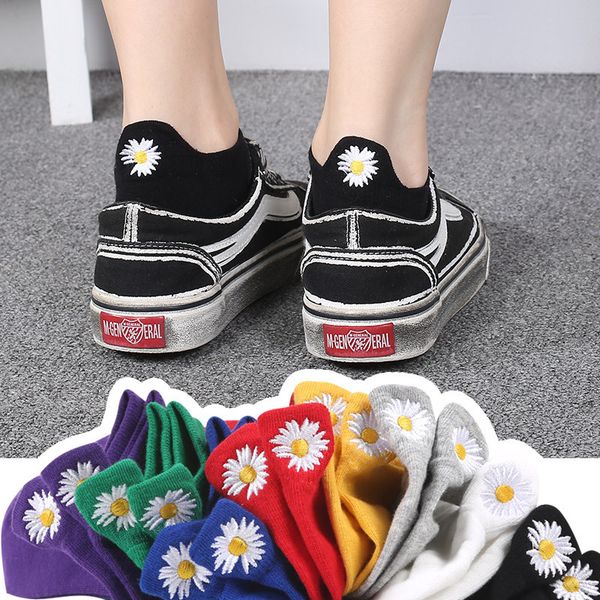 socks spring and summer 2021 children's korea gd same with daisy embroidered boat at the heel, Black;white
socks spring and summer 2021 children's korea gd same with daisy embroidered boat at the heel, Black;white