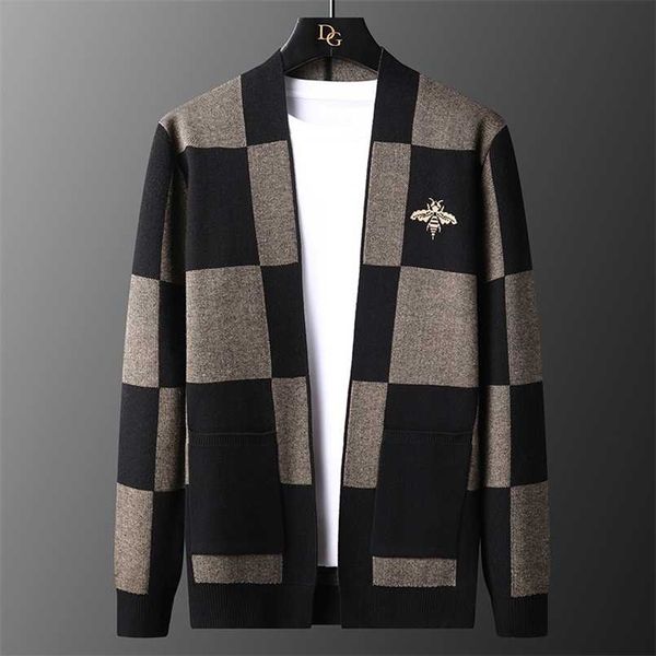 leisure blue bee mens sweater cardigan british style fall knitted cardigan sweater trend brand fashion plaid cardigan coat men 211006, White;black
leisure blue bee mens sweater cardigan british style fall knitted cardigan sweater trend brand fashion plaid cardigan coat men 211006, White;black