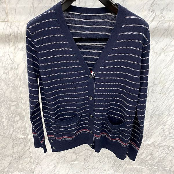 21 autumn tb fashion red white blue dotted line horizontal stripe slim fit and versatile knitted v-neck cardigan long sleeve blouse
21 autumn tb fashion red white blue dotted line horizontal stripe slim fit and versatile knitted v-neck cardigan long sleeve blouse
