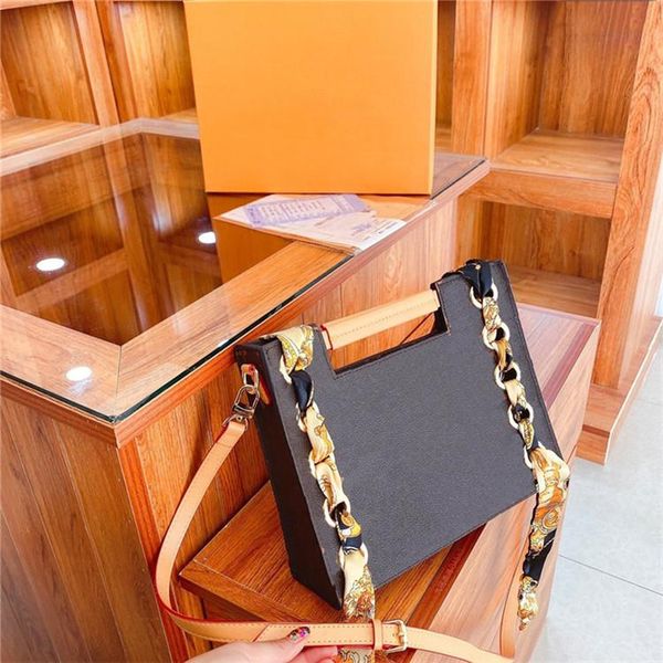 2020 women handbag shoulder bag fashion high-capacity crossbody bag 2 colors messenger bags handbags sold
2020 women handbag shoulder bag fashion high-capacity crossbody bag 2 colors messenger bags handbags sold