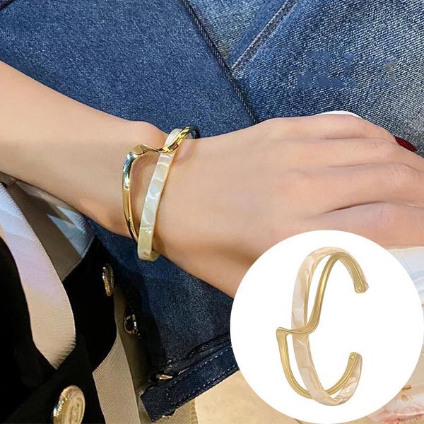 bangle light luxury white shell plate bracelet curved metal texture ins niche design korean fashion, Black 
bangle light luxury white shell plate bracelet curved metal texture ins niche design korean fashion, Black