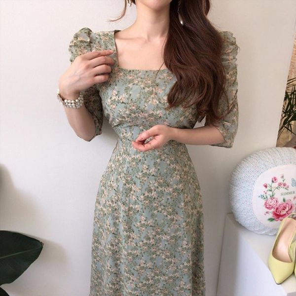 korean one piece chiffon floral women dresses summer square neck pleated puff sleeve elegant office lady, Black;gray
korean one piece chiffon floral women dresses summer square neck pleated puff sleeve elegant office lady, Black;gray