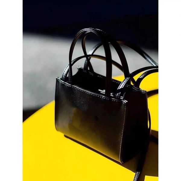 2021 women designer bags womens purse tote handbags fashion style luxury bag pu leather handbag wholesale wallets telfars ke jiu24
2021 women designer bags womens purse tote handbags fashion style luxury bag pu leather handbag wholesale wallets telfars ke jiu24