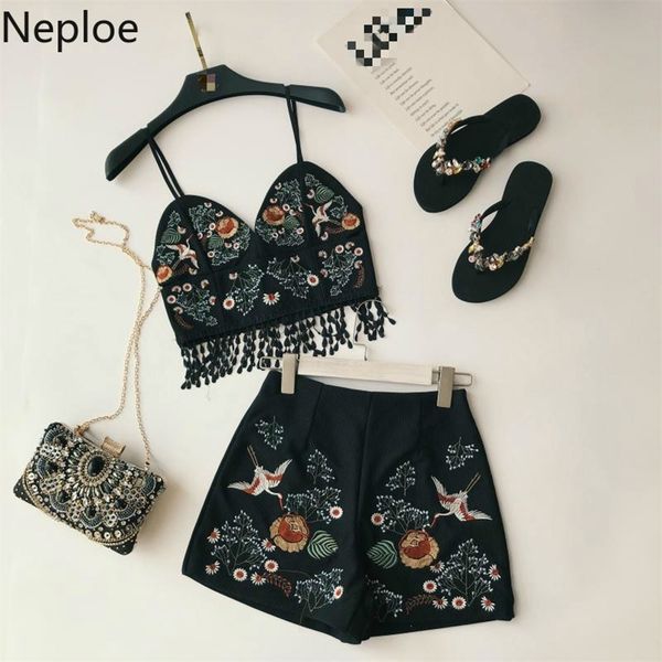 holiday 2 pcs women set retro heavy work embroidery tassel patch camis + high waist hip wide leg shorts summer 49443 210422, White
holiday 2 pcs women set retro heavy work embroidery tassel patch camis + high waist hip wide leg shorts summer 49443 210422, White