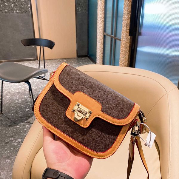 designer luxury bag 21 new style messenger designer retro letters senior shoulder fashion collocation puppy ornament tre women's leathe
designer luxury bag 21 new style messenger designer retro letters senior shoulder fashion collocation puppy ornament tre women's leathe