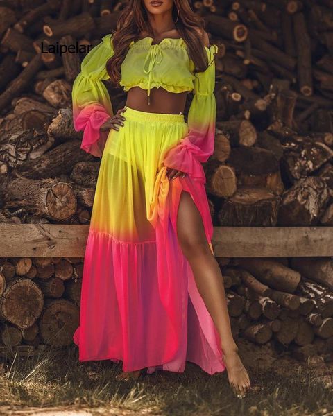 casual dresses spring autumn outfits colorful printing two piece set women off shoulder ruffle blouse and slit long skirts suit, Black;gray
casual dresses spring autumn outfits colorful printing two piece set women off shoulder ruffle blouse and slit long skirts suit, Black;gray