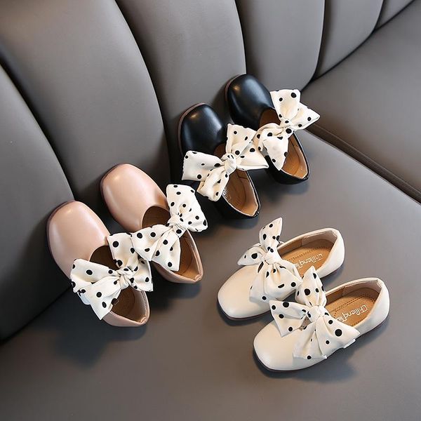 children's leather sandals 2021 fashion summer girls shoes bow dot children, Black;red
children's leather sandals 2021 fashion summer girls shoes bow dot children, Black;red