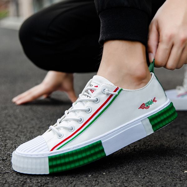men's shoes fashion casual spring autumn student sneakers sports old beijing cloth good quality direct factory service discount for all, Black
men's shoes fashion casual spring autumn student sneakers sports old beijing cloth good quality direct factory service discount for all, Black