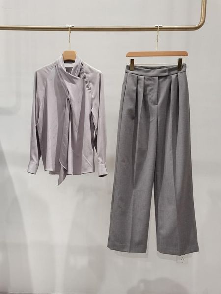 women's two piece pants 2021 fashion classic women 100% silk letter jacquard loose shirt blouse or pleaed design wide leg set, White
women's two piece pants 2021 fashion classic women 100% silk letter jacquard loose shirt blouse or pleaed design wide leg set, White