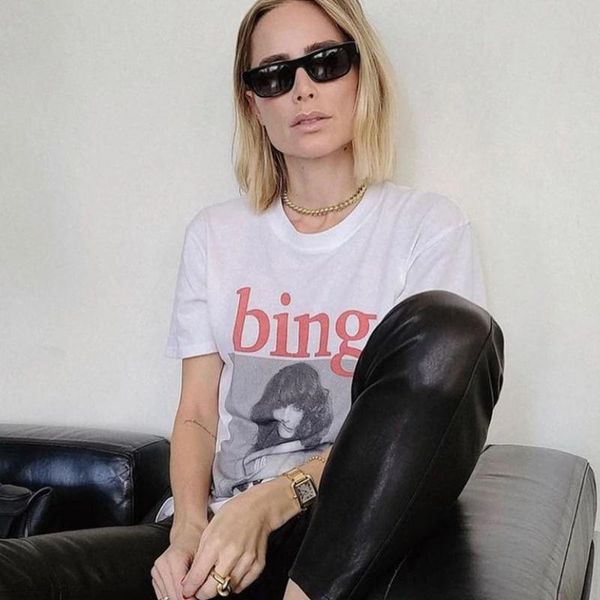 women's t-shirt classic image retro tees shirt woman summer short sleeve round neck cotton cozy tshirts casual vintage t-shirts 2021, White
women's t-shirt classic image retro tees shirt woman summer short sleeve round neck cotton cozy tshirts casual vintage t-shirts 2021, White