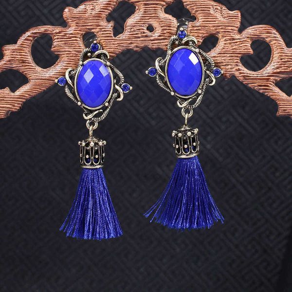 earring wind court tassel earrings, hollow out flowers, pendant and high-end earrings, Golden
earring wind court tassel earrings, hollow out flowers, pendant and high-end earrings, Golden