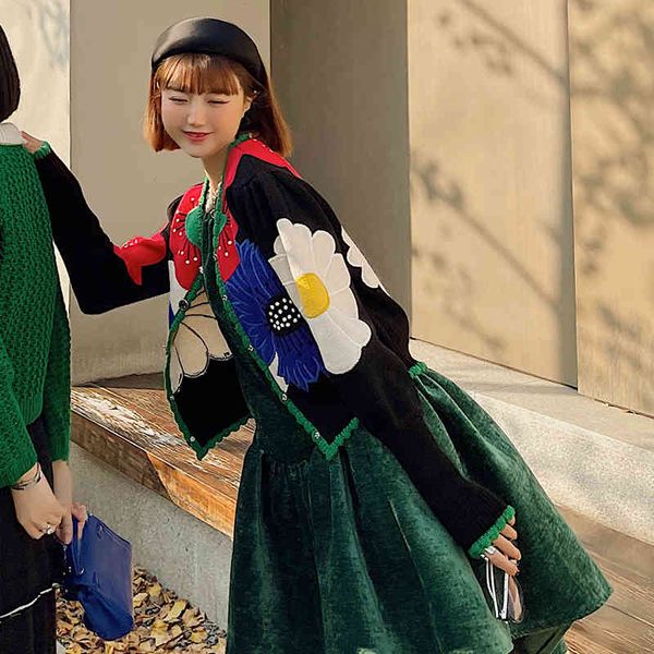 sweaters 2021 spring new short sweater cardigan floral embroidery vintage chic puff sleeve knit jacket women cardigans, White;black
sweaters 2021 spring new short sweater cardigan floral embroidery vintage chic puff sleeve knit jacket women cardigans, White;black