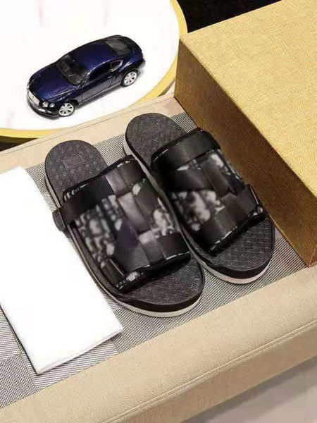2021 latest men' design outdoor sandals luxury cd slippers summer fashion flat, Black;grey
2021 latest men' design outdoor sandals luxury cd slippers summer fashion flat, Black;grey
