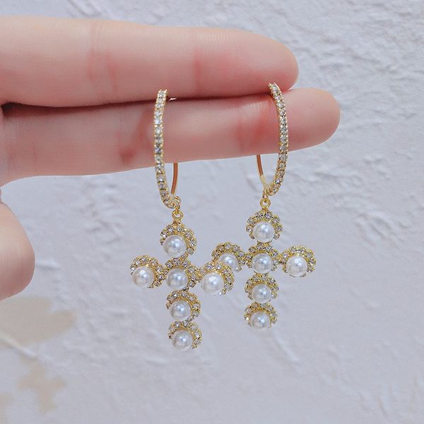studs earrings croxin pearl 2021 temperament goddess fan luxury celebrity, Golden;silver
studs earrings croxin pearl 2021 temperament goddess fan luxury celebrity, Golden;silver