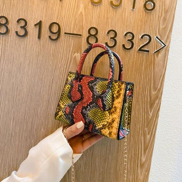 summer fashion shoulder bag trend designer mini snake pattern casual chain handbag travel purse bolsos evening bags
summer fashion shoulder bag trend designer mini snake pattern casual chain handbag travel purse bolsos evening bags