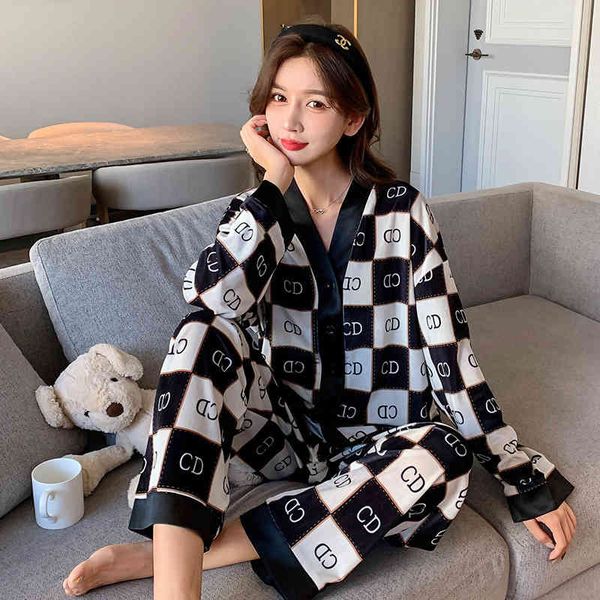 design clothing live broadcast cashmere cardigan pajamas women's golden velvet autumn and winter love clothes set can be worn out, White
design clothing live broadcast cashmere cardigan pajamas women's golden velvet autumn and winter love clothes set can be worn out, White