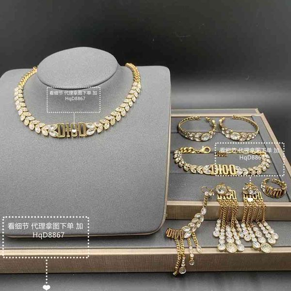 2021 new designer necklace, female letter, nail, tassel, 2021 star ring, tiktok, hand chain ornament., Silver
2021 new designer necklace, female letter, nail, tassel, 2021 star ring, tiktok, hand chain ornament., Silver