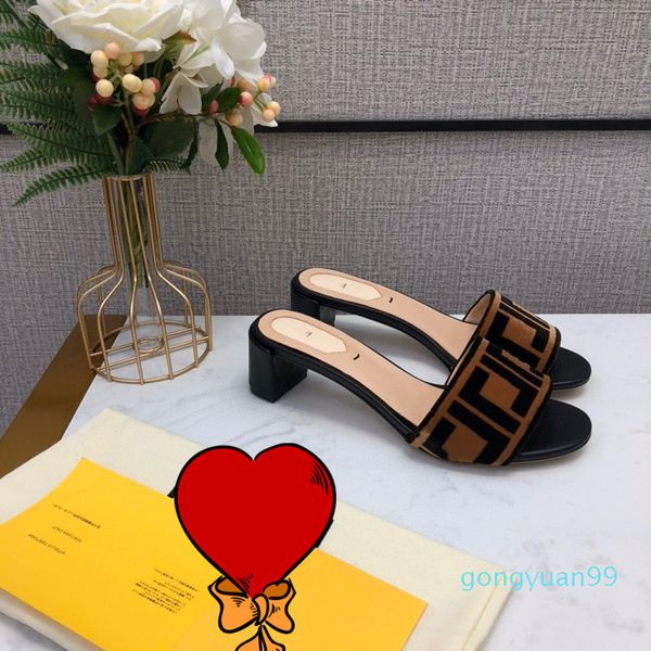 2021 fashion real women's slippers sandals leather soles good materials and exquisite workmanship incomparable luxury, Black
2021 fashion real women's slippers sandals leather soles good materials and exquisite workmanship incomparable luxury, Black