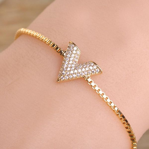 madrry requintado gold color bracelets for women letter v adjustable charm bracelet cz zircon copper chain pulseira feminina link,, Black
madrry requintado gold color bracelets for women letter v adjustable charm bracelet cz zircon copper chain pulseira feminina link,, Black