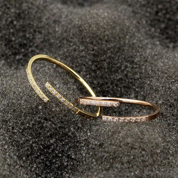 wedding rings fashion brand rose gold color stainless steel engagement crystal love open finger ring women gift, Slivery;golden
wedding rings fashion brand rose gold color stainless steel engagement crystal love open finger ring women gift, Slivery;golden