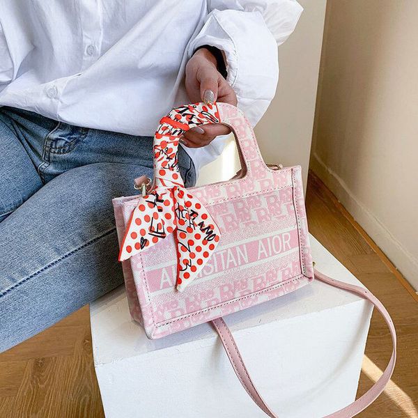 net red bag women's 2021 versatile old flower bag single shoulder messenger canvas embroidered luxuryss designerss yw
net red bag women's 2021 versatile old flower bag single shoulder messenger canvas embroidered luxuryss designerss yw