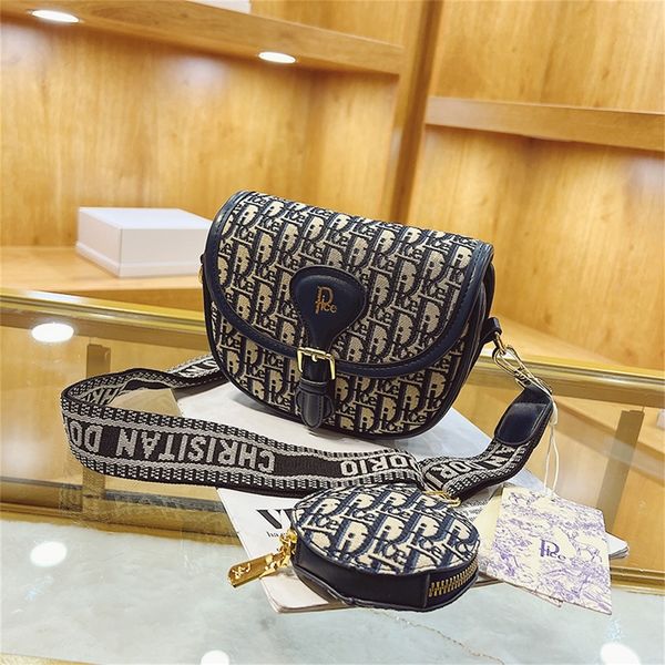 56% off designer s bag 2022 spring new fashion high sense broadband messenger female saddle old flower embroidery canvas bag{category} 2022
56% off designer s bag 2022 spring new fashion high sense broadband messenger female saddle old flower embroidery canvas bag{category} 2022