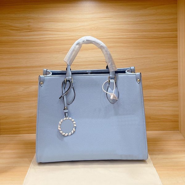 2022 lady tote large capacity shopper bag women crafty handbag purse genuine leather shoulder bags fashion letter classic flower printed han
2022 lady tote large capacity shopper bag women crafty handbag purse genuine leather shoulder bags fashion letter classic flower printed han