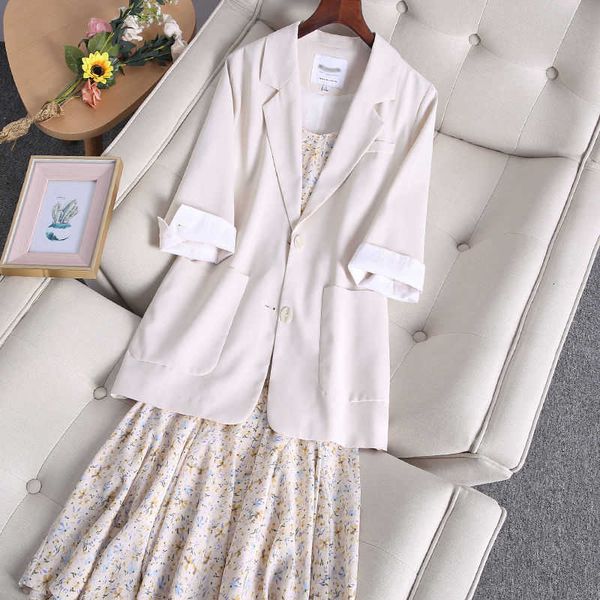 floral 2021 summer french gentle temperament suspender drs tea break skirt two piece suit, Black;gray
floral 2021 summer french gentle temperament suspender drs tea break skirt two piece suit, Black;gray