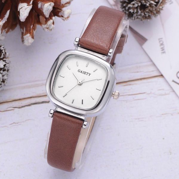 wristwatches women fashion leatherstrap with simulated quartz round watch rose gold romantic couple luxury bracelet, Slivery;brown
wristwatches women fashion leatherstrap with simulated quartz round watch rose gold romantic couple luxury bracelet, Slivery;brown