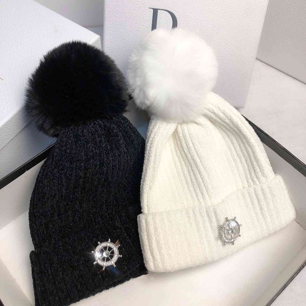 autumn and winter rhinestone snowflake label wool designer version warm ear protection chenille knitted fashion big hair ball hat, Blue;gray
autumn and winter rhinestone snowflake label wool designer version warm ear protection chenille knitted fashion big hair ball hat, Blue;gray