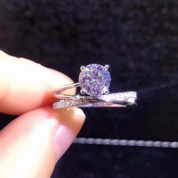 cluster rings 1ct moissanite for women s925 sterling silver platinum plated female engagement d color fine jewelry, Golden;silver
cluster rings 1ct moissanite for women s925 sterling silver platinum plated female engagement d color fine jewelry, Golden;silver