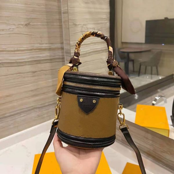 fashion ladies hand bucket bags cowhide presbyopia printed shoulder bag luxury designer all-match wallet crossbody stereotype bag
fashion ladies hand bucket bags cowhide presbyopia printed shoulder bag luxury designer all-match wallet crossbody stereotype bag