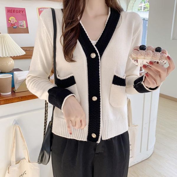 women's jackets 2021 design women cardigan coat sweater v-neck long sleeve poncho vintage button knit cardigans cropped outfits, Black;brown
women's jackets 2021 design women cardigan coat sweater v-neck long sleeve poncho vintage button knit cardigans cropped outfits, Black;brown