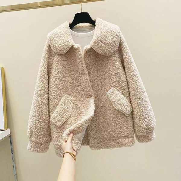 swallowed imitation lamb for women winter fashion loosens skin short coat, Black
swallowed imitation lamb for women winter fashion loosens skin short coat, Black