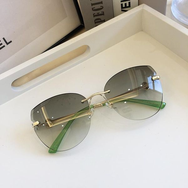 sunglasses women rimless uv400 brand designer gradient sun glasses female oculos, White;black
sunglasses women rimless uv400 brand designer gradient sun glasses female oculos, White;black