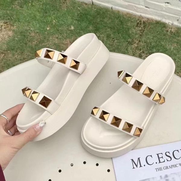sandals rivet decoration fashion women flat real leather wear-resistant outdoor female flip flop trend mujer casual shoes 2021, Black
sandals rivet decoration fashion women flat real leather wear-resistant outdoor female flip flop trend mujer casual shoes 2021, Black