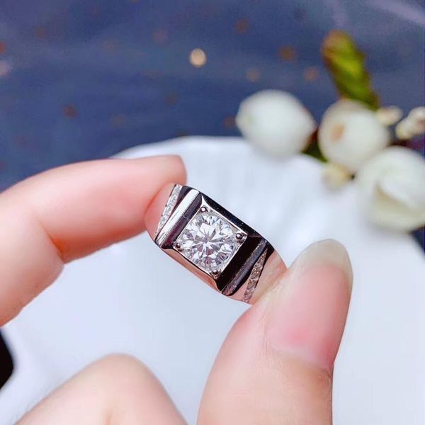 cluster rings 1ct moissanite man ring 6.5mm f color for 925 silver fashion gemstone, Golden;silver
cluster rings 1ct moissanite man ring 6.5mm f color for 925 silver fashion gemstone, Golden;silver