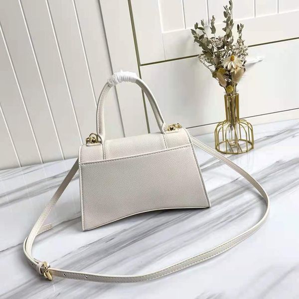 real leather hourglass bag all-match one-shoulder diagonal bags m50799 
real leather hourglass bag all-match one-shoulder diagonal bags m50799