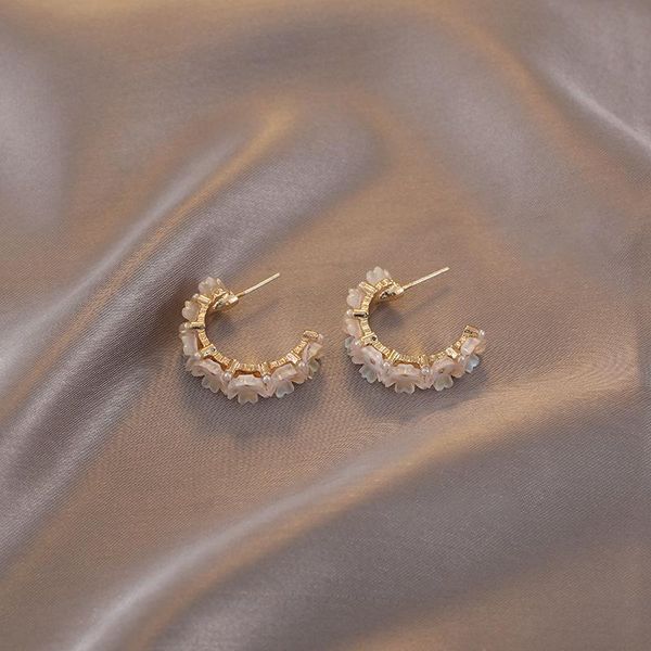 hoop & huggie white color flower earring acrylic c shape ear ring for women fashion round circle piercing pin party gift jewelry, Golden;silver
hoop & huggie white color flower earring acrylic c shape ear ring for women fashion round circle piercing pin party gift jewelry, Golden;silver