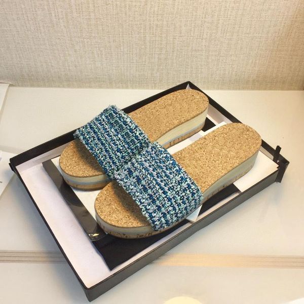 thick soled flat shoes summer going out fashion slippers light solid wood big beach women's sandals, Black
thick soled flat shoes summer going out fashion slippers light solid wood big beach women's sandals, Black
