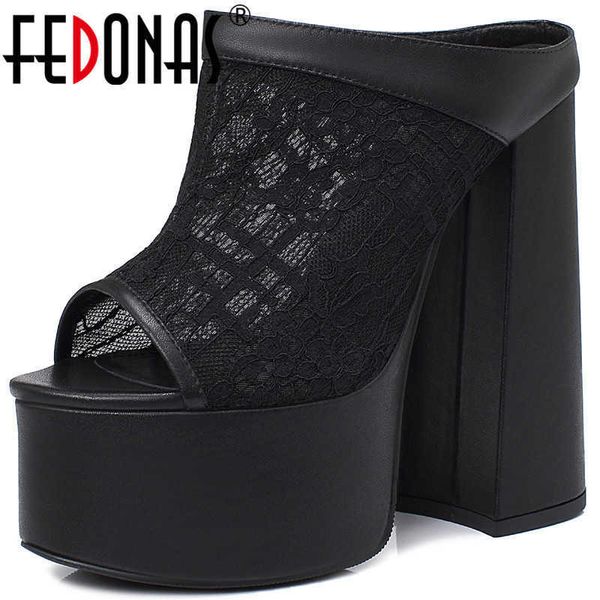 vintage genuine leather female slippers patchwork platforms thick high heels sandals wedding party shoes woman 210528, Black
vintage genuine leather female slippers patchwork platforms thick high heels sandals wedding party shoes woman 210528, Black