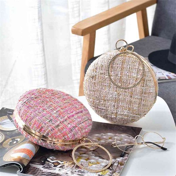 new sweet lady small fragrance round pull plaid banquet hand annual meeting cross cheongsam bag
new sweet lady small fragrance round pull plaid banquet hand annual meeting cross cheongsam bag