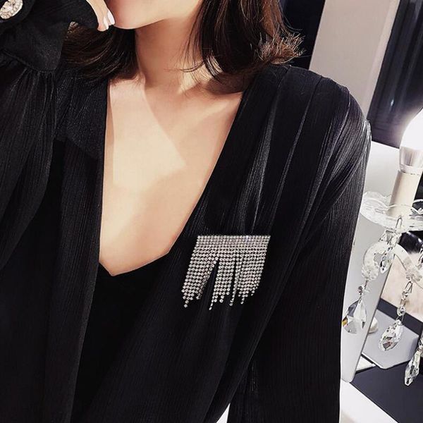 pins, brooches fashion crystal rhinestone silver color tassel for women girls sweater coat jewelry gift wedding bridal party brooch, Gray
pins, brooches fashion crystal rhinestone silver color tassel for women girls sweater coat jewelry gift wedding bridal party brooch, Gray