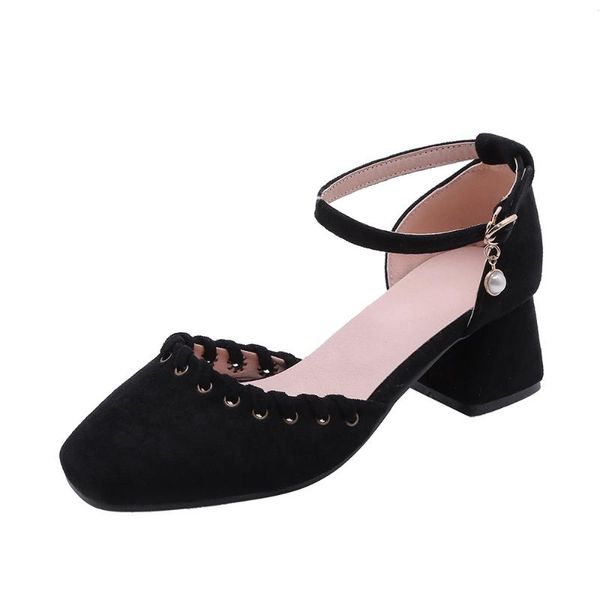 spring and summer products with a square head size code 31-43 buckle hollow sandals, Black
spring and summer products with a square head size code 31-43 buckle hollow sandals, Black