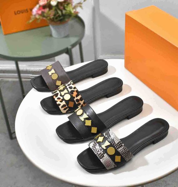 wholesale luxury snake and leopard print letter slippers designer square toe flat sandals size 35-42, Black
wholesale luxury snake and leopard print letter slippers designer square toe flat sandals size 35-42, Black