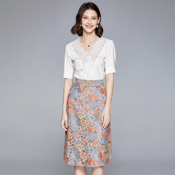 two piece dress skirt suit ladies summer 2021 fashion embroidered v-neck blouse + lace print casual set female, White
two piece dress skirt suit ladies summer 2021 fashion embroidered v-neck blouse + lace print casual set female, White
