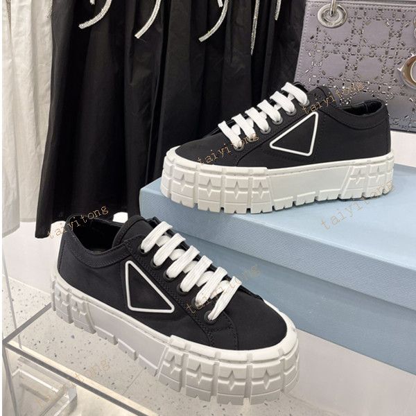 nylon fashion platform womens casual shoes triple black white red lady flat leisure canvas designers sneaker
nylon fashion platform womens casual shoes triple black white red lady flat leisure canvas designers sneaker