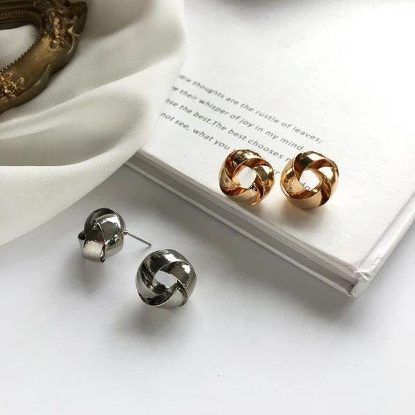 fashion jewelry stud earrings simply design metal alloy geometric for women party wedding gifts, Golden;silver
fashion jewelry stud earrings simply design metal alloy geometric for women party wedding gifts, Golden;silver